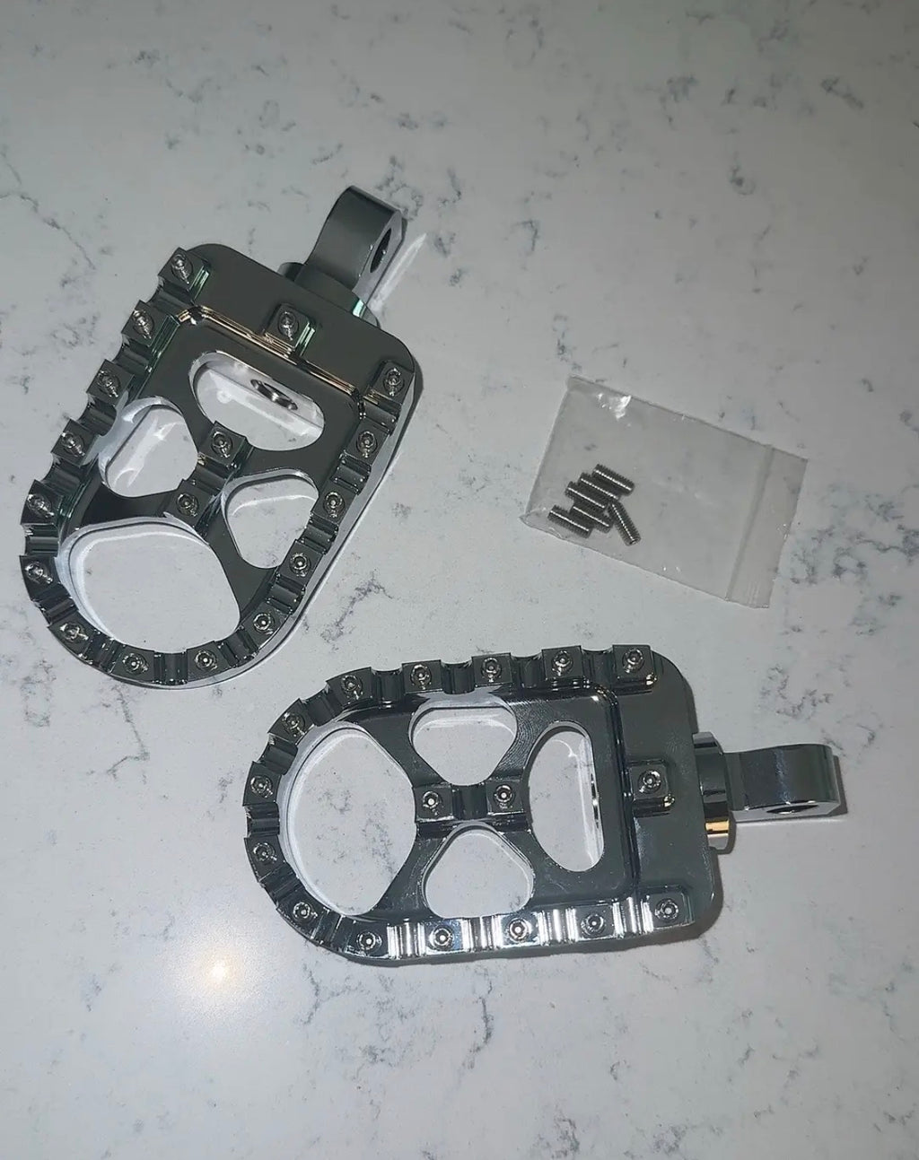 Silver pegs